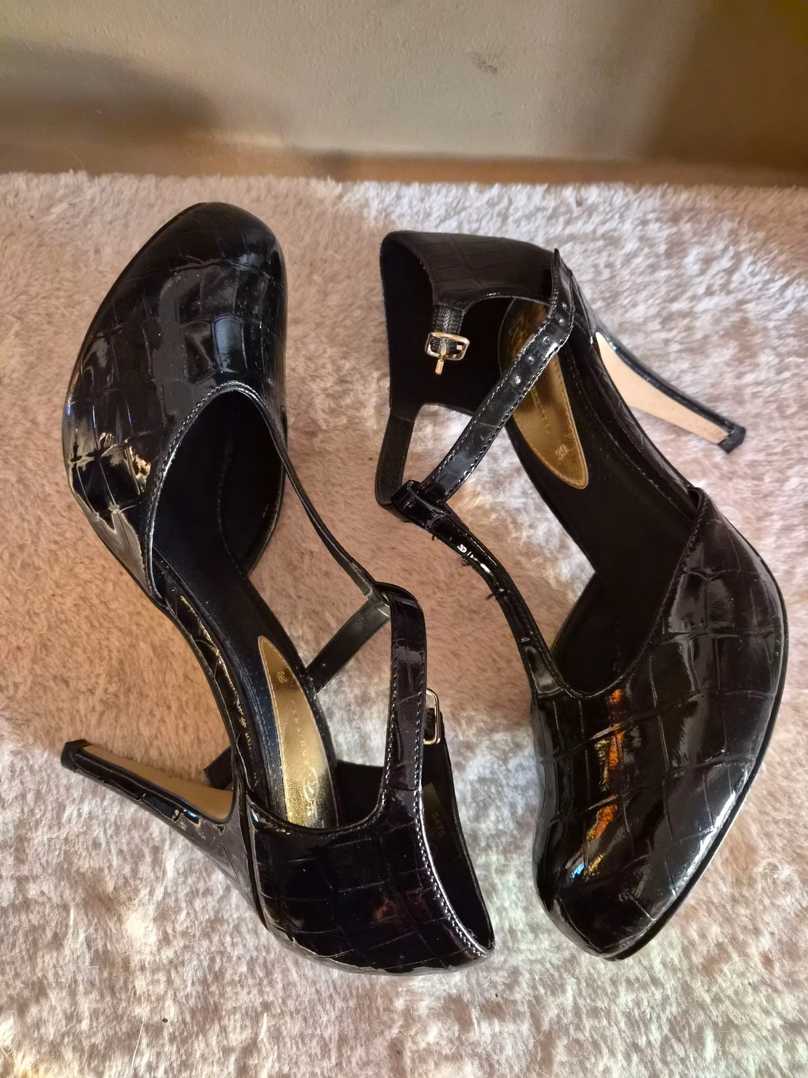 Zapatos de charol con tacones altos talla 39 – photo 4